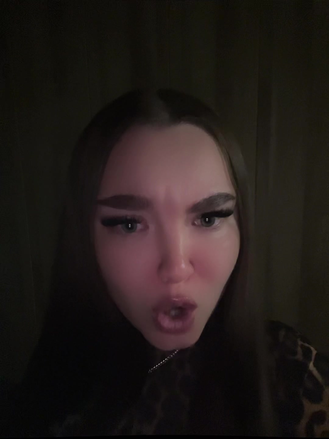 @viks_lips