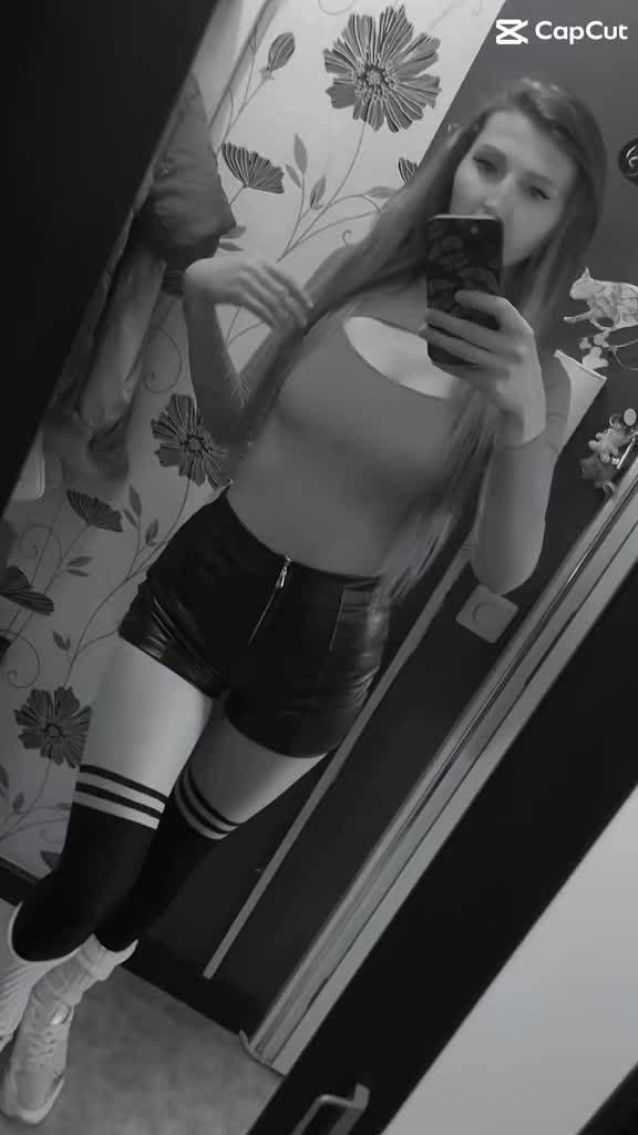 @♋️𝓒𝓱𝓮𝓻𝓻𝔂 ♡