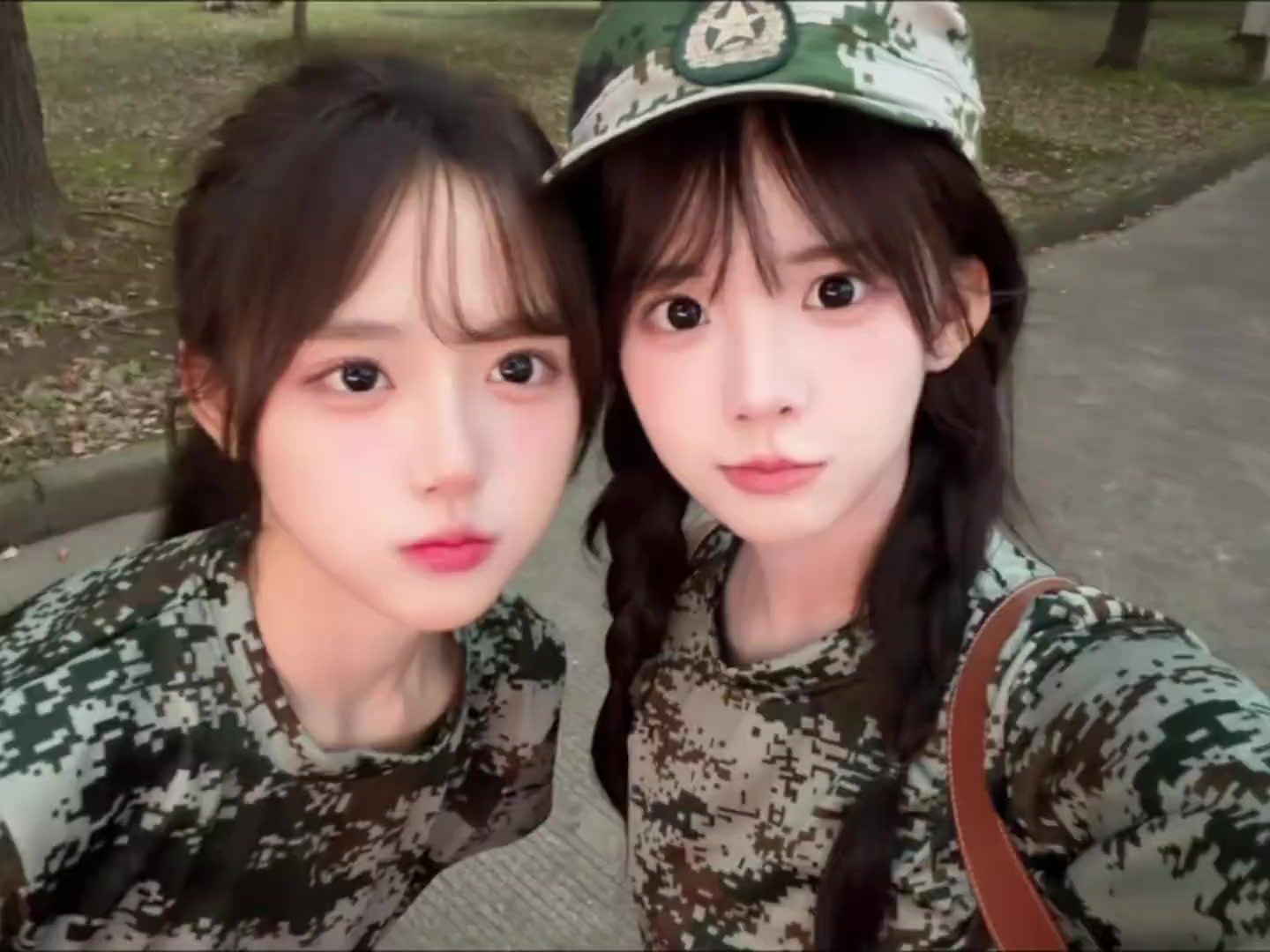 @zуηηηη 夏不萌 𝙛𝙩 𝙎𝙂