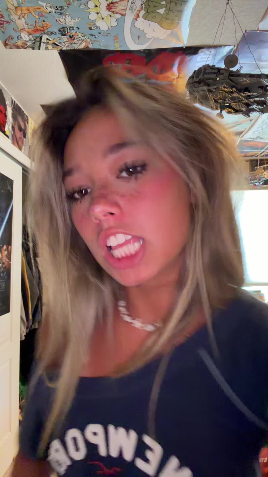 @Lily