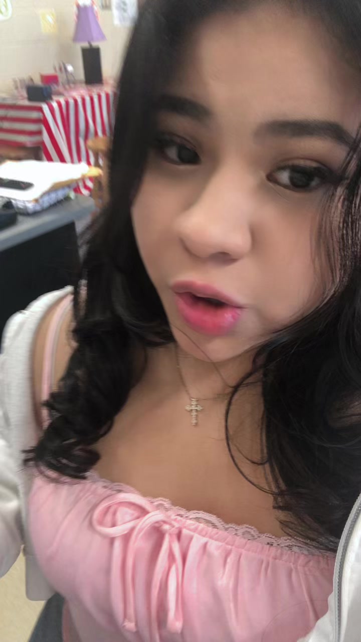 @Emi melanie
