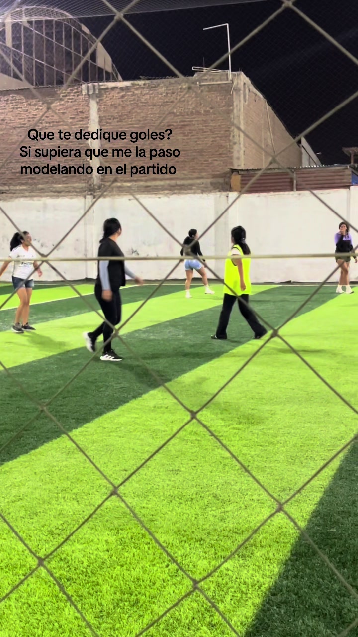 @Lucy López🌷