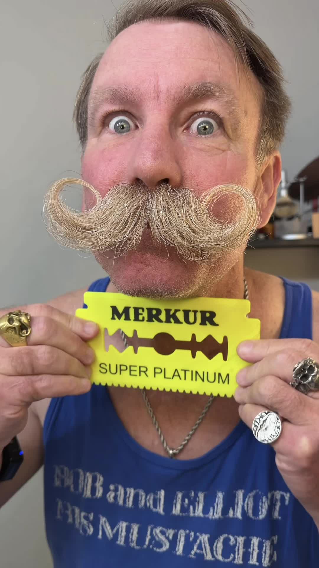 @Bobandelliothismustache