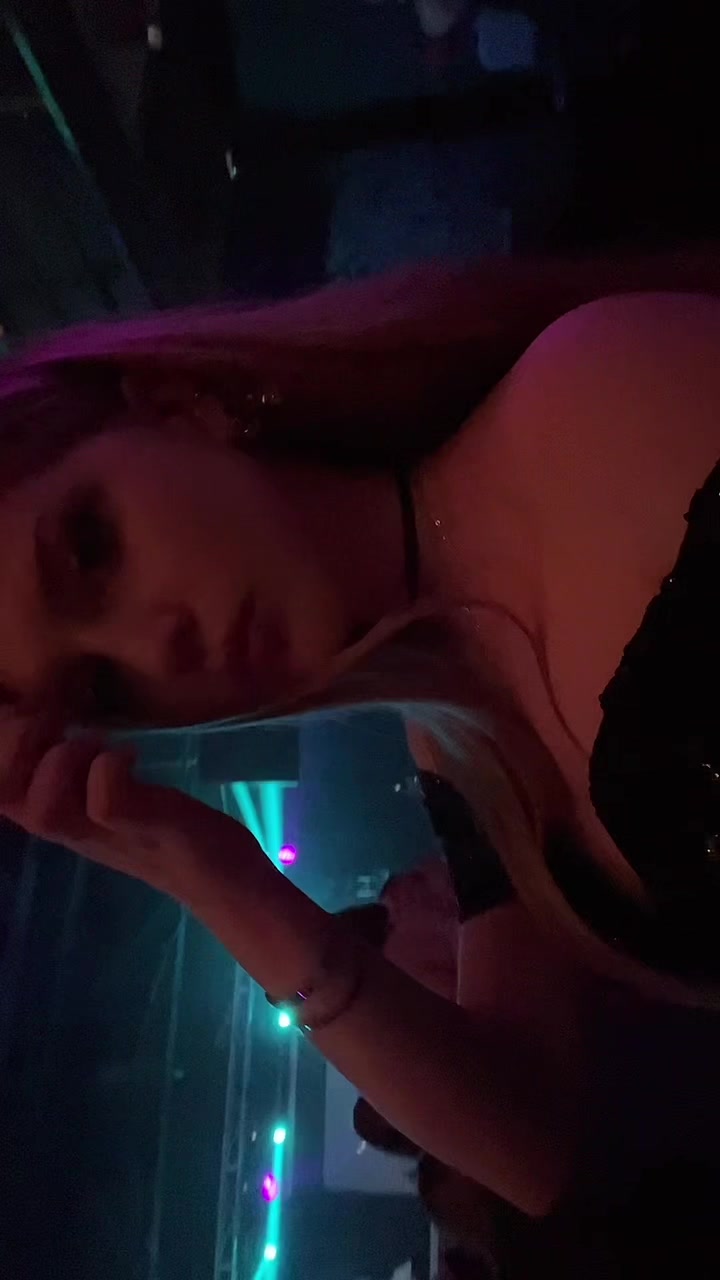 @dashulikmoore