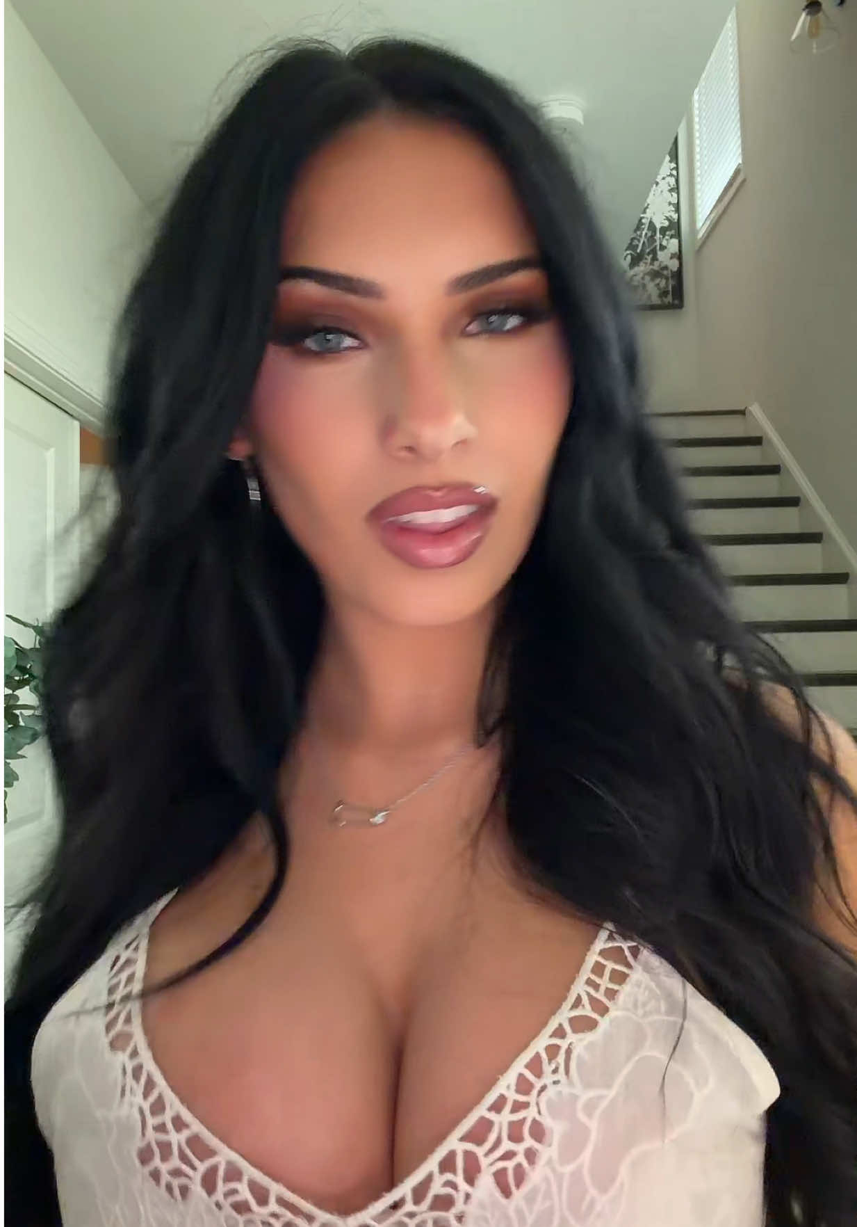 @Elle B