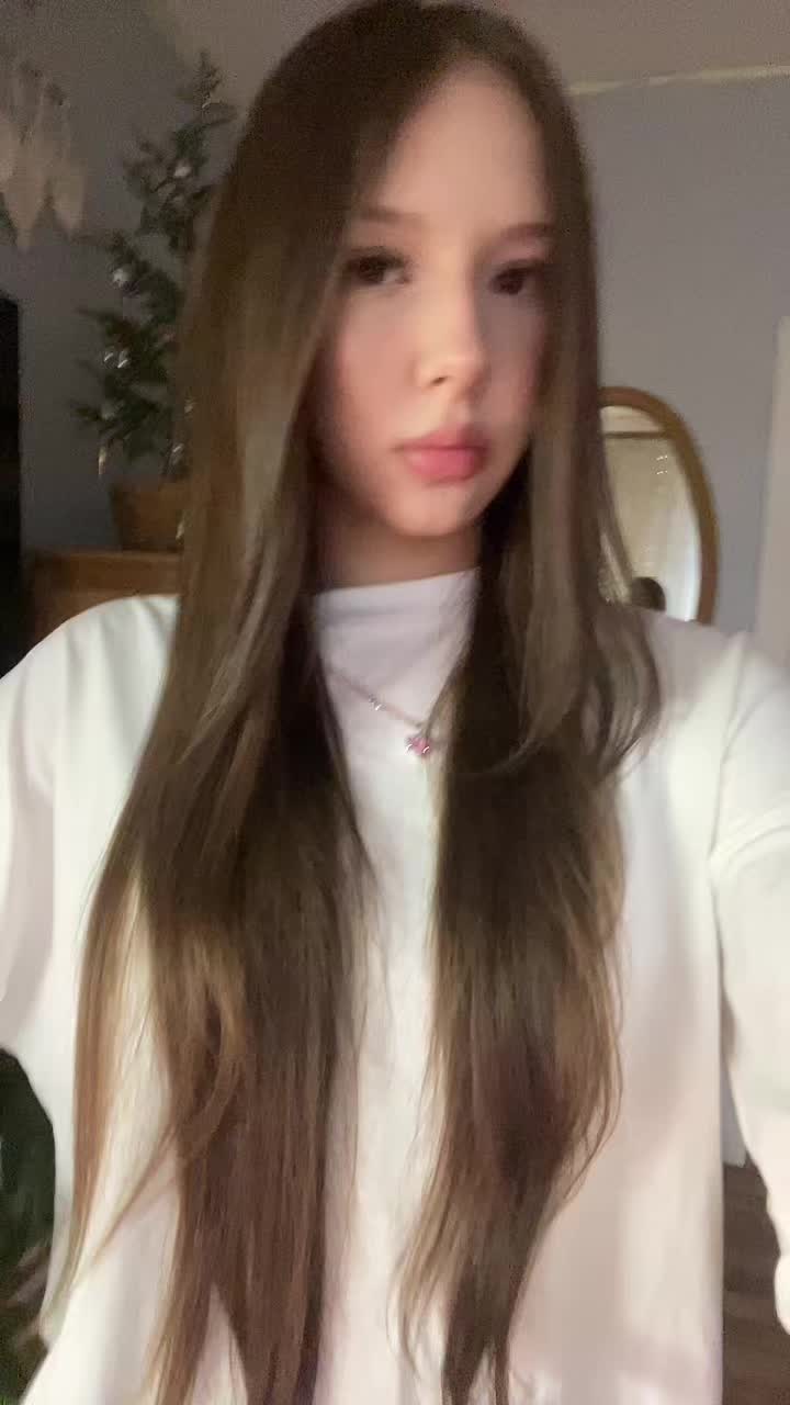 @melniqu_
