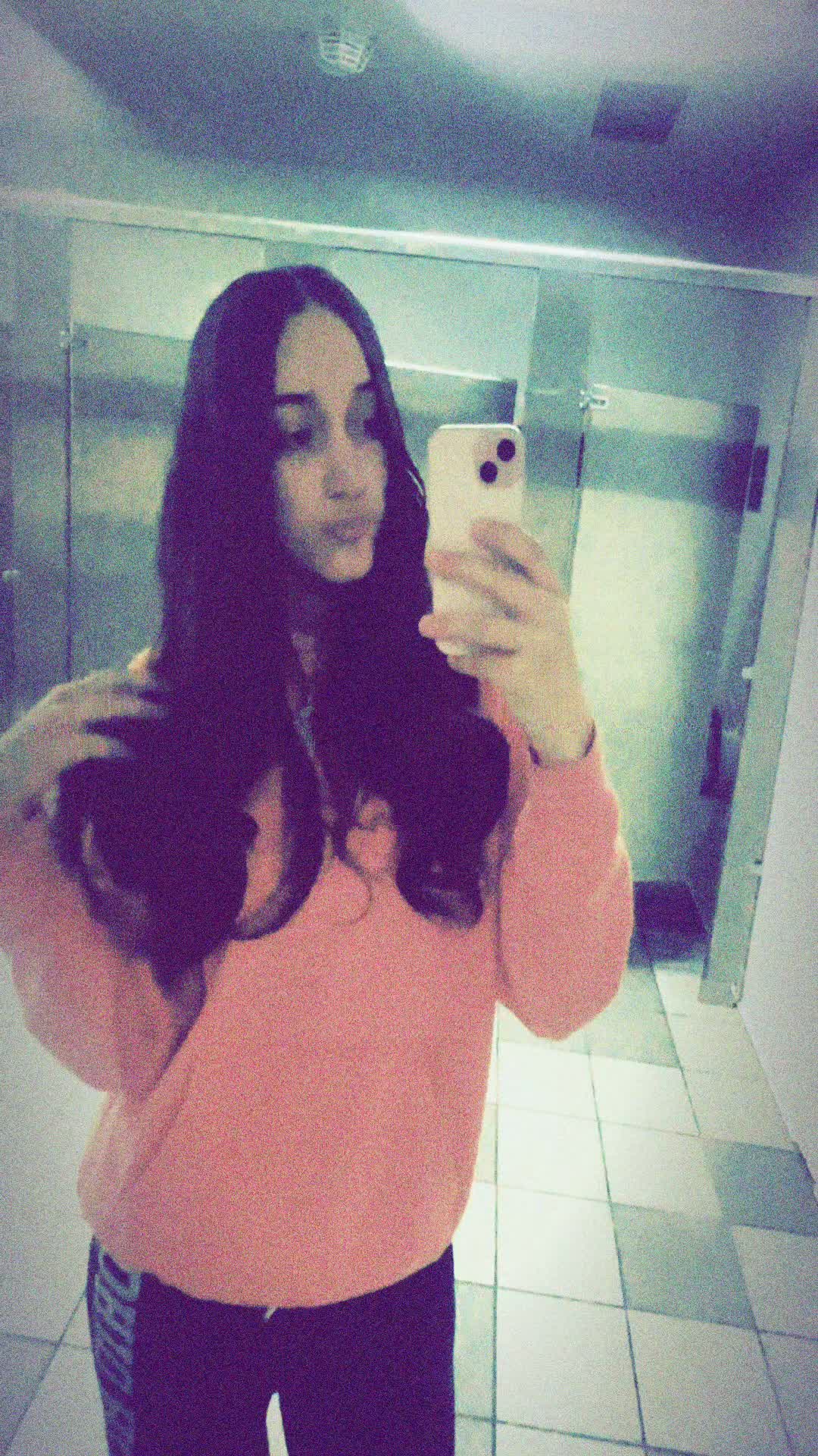 @Adrianna🌸