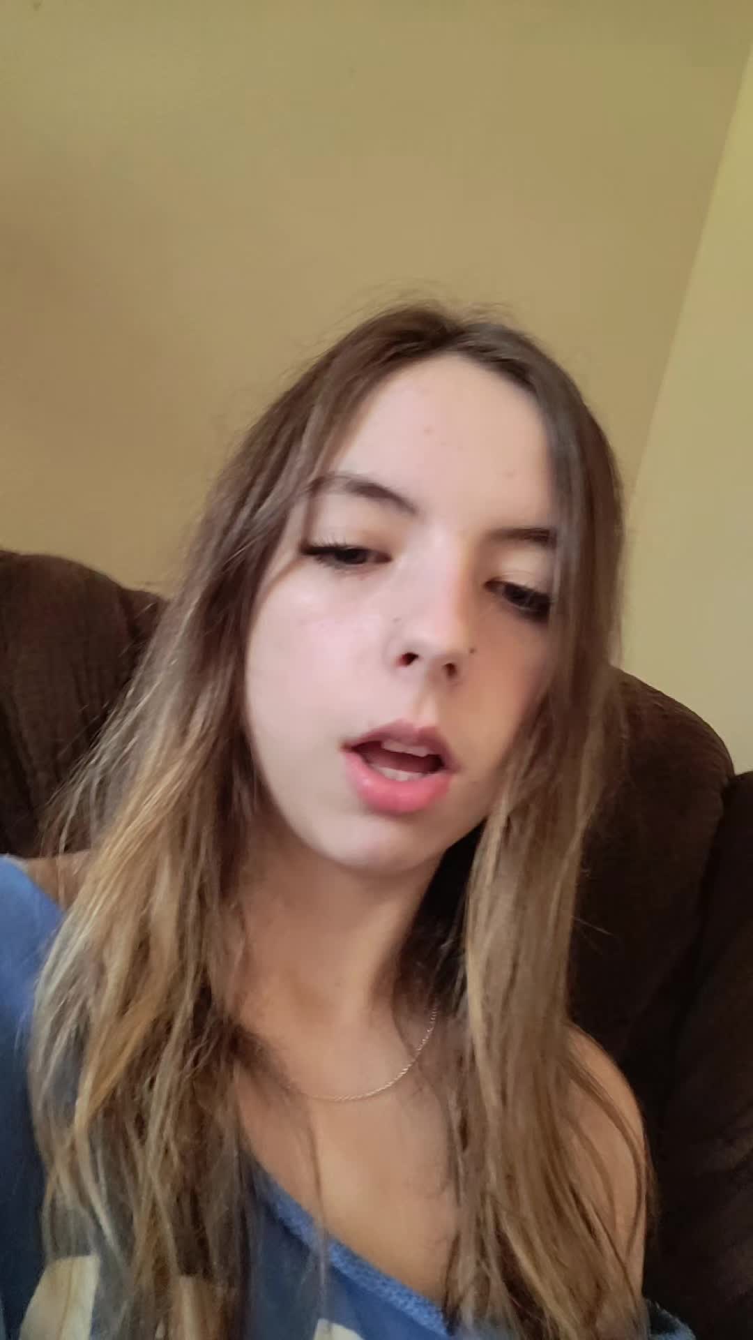 @Akiah.v.♡