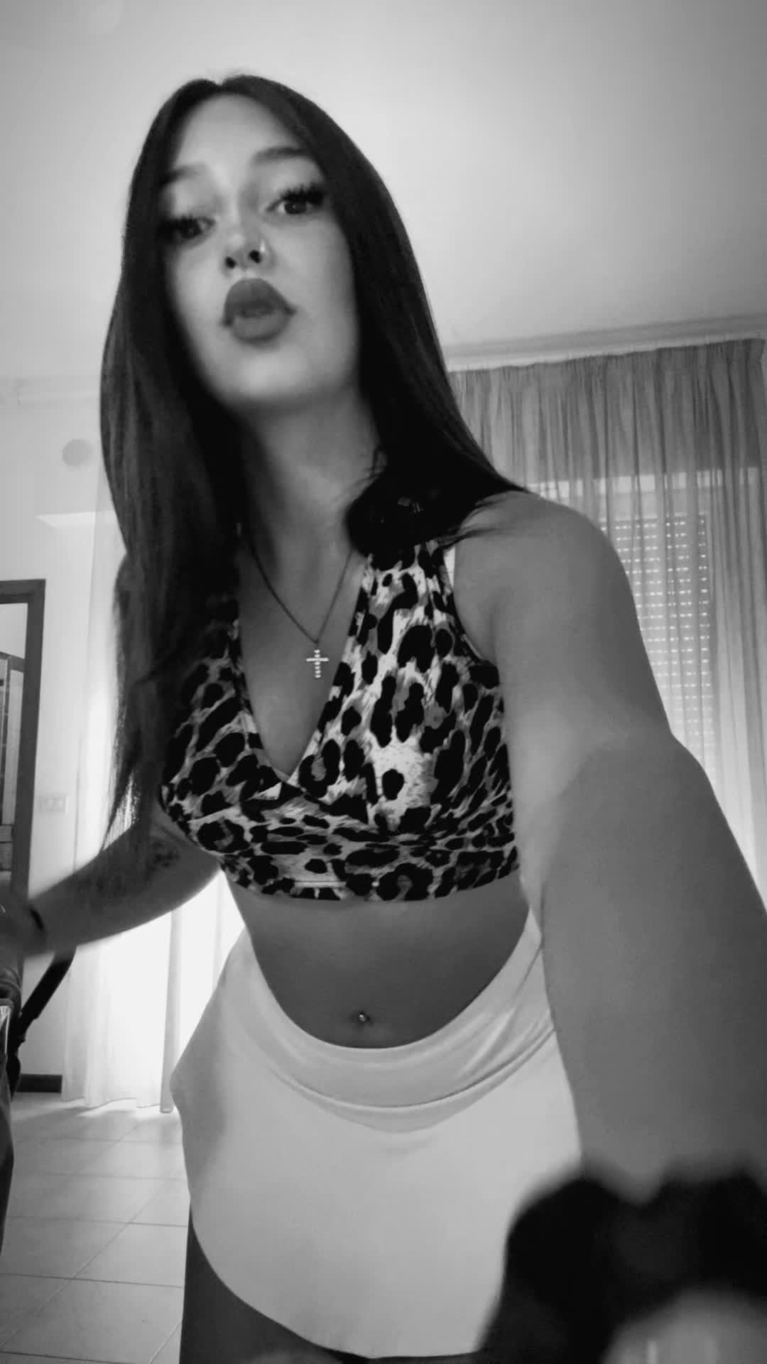 @𝑬𝒗𝒂👩🏽&zwj;🦱