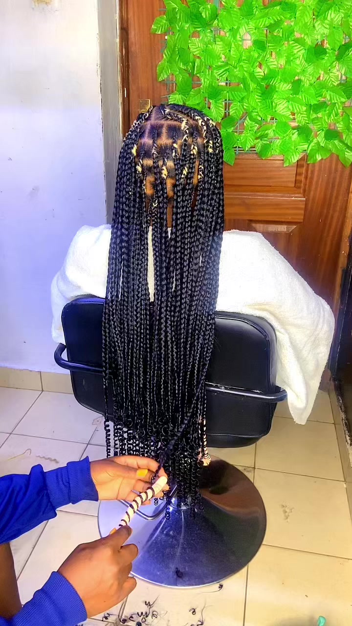 @DESTINY BEAUTY SALON ROYSAMBU