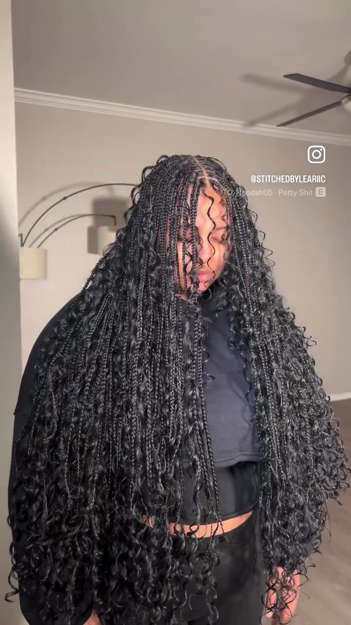 @StitchedByLeariic