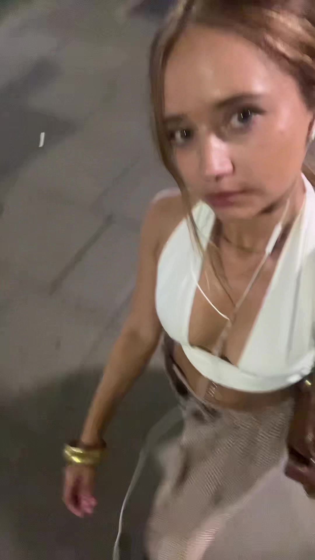 @lily