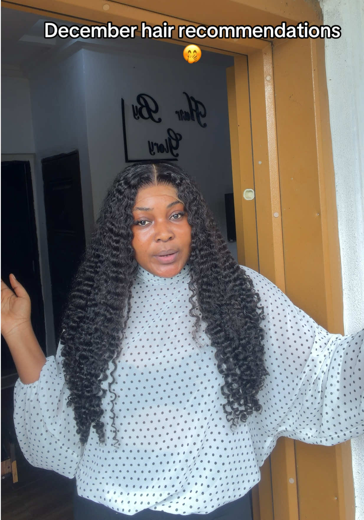 @HAIRBYGLORY (HAIR BRAND)