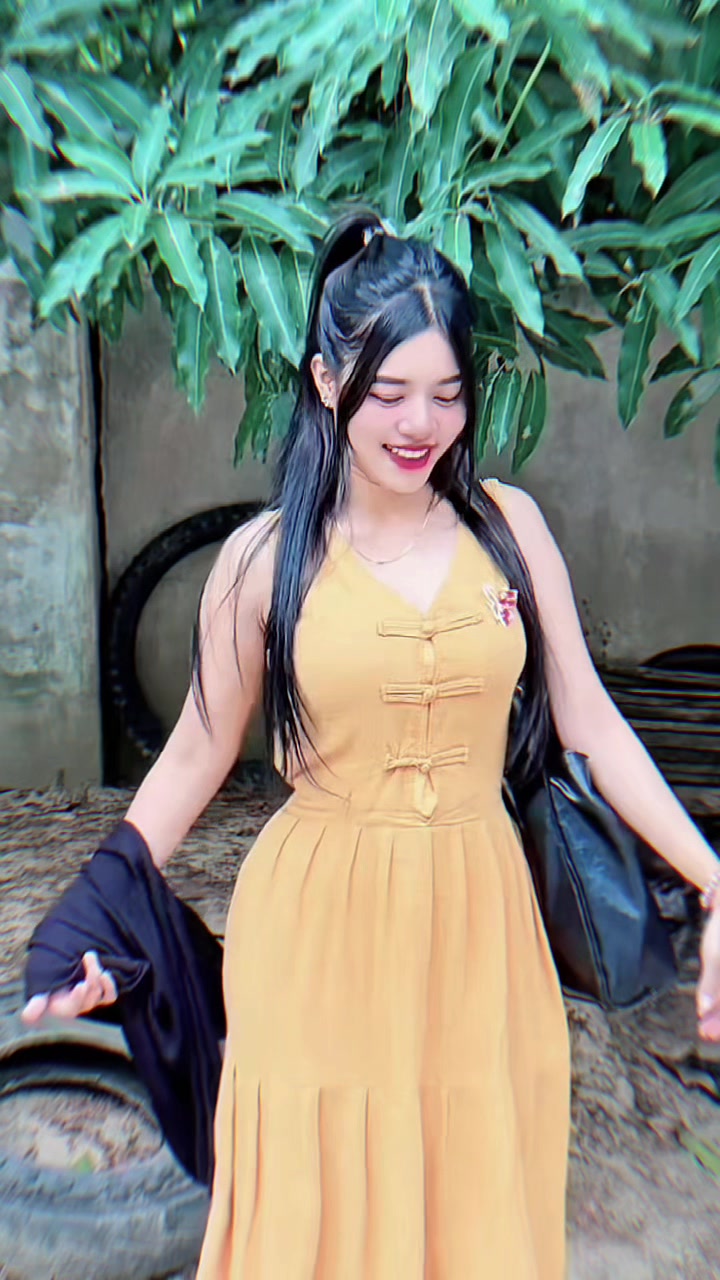 @Moe Yu Ya ( Hla Gyi )