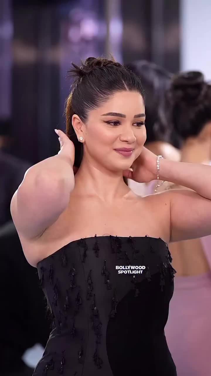@Sara tendulkar02