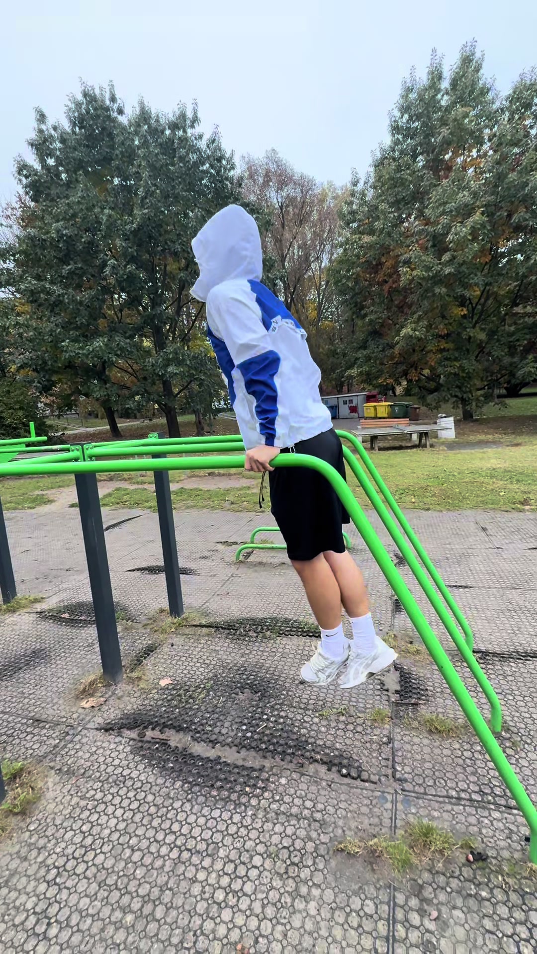 @Sqwimeee
