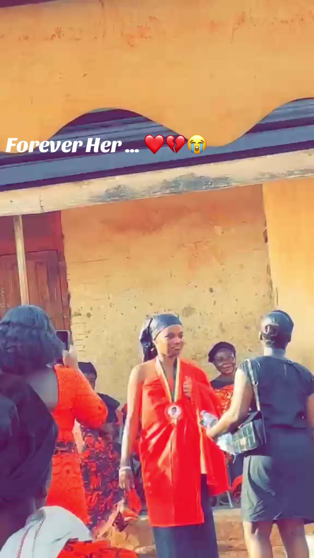 @Just❤️ As 💍I ❤️Am 💔