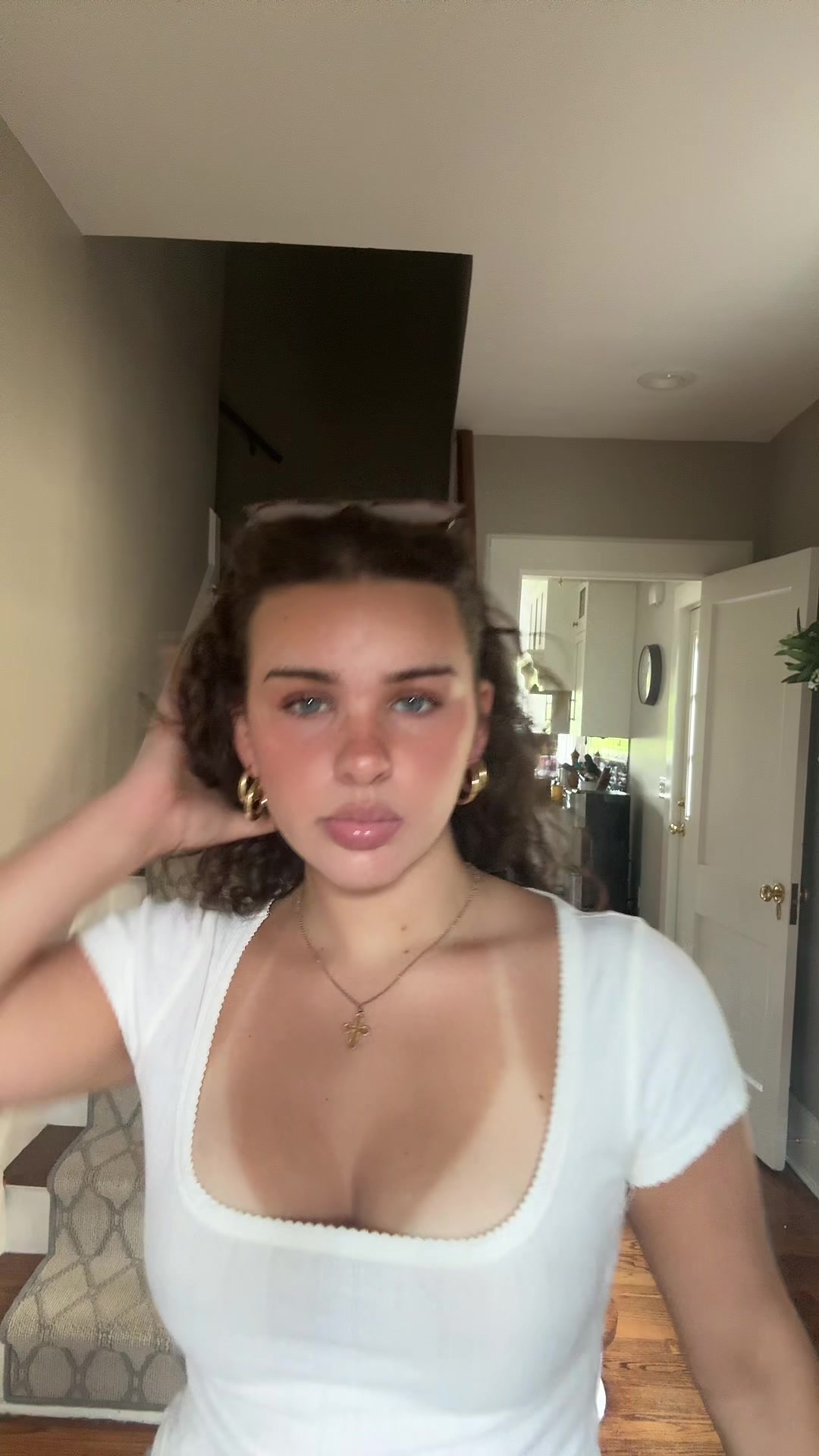 @⃟