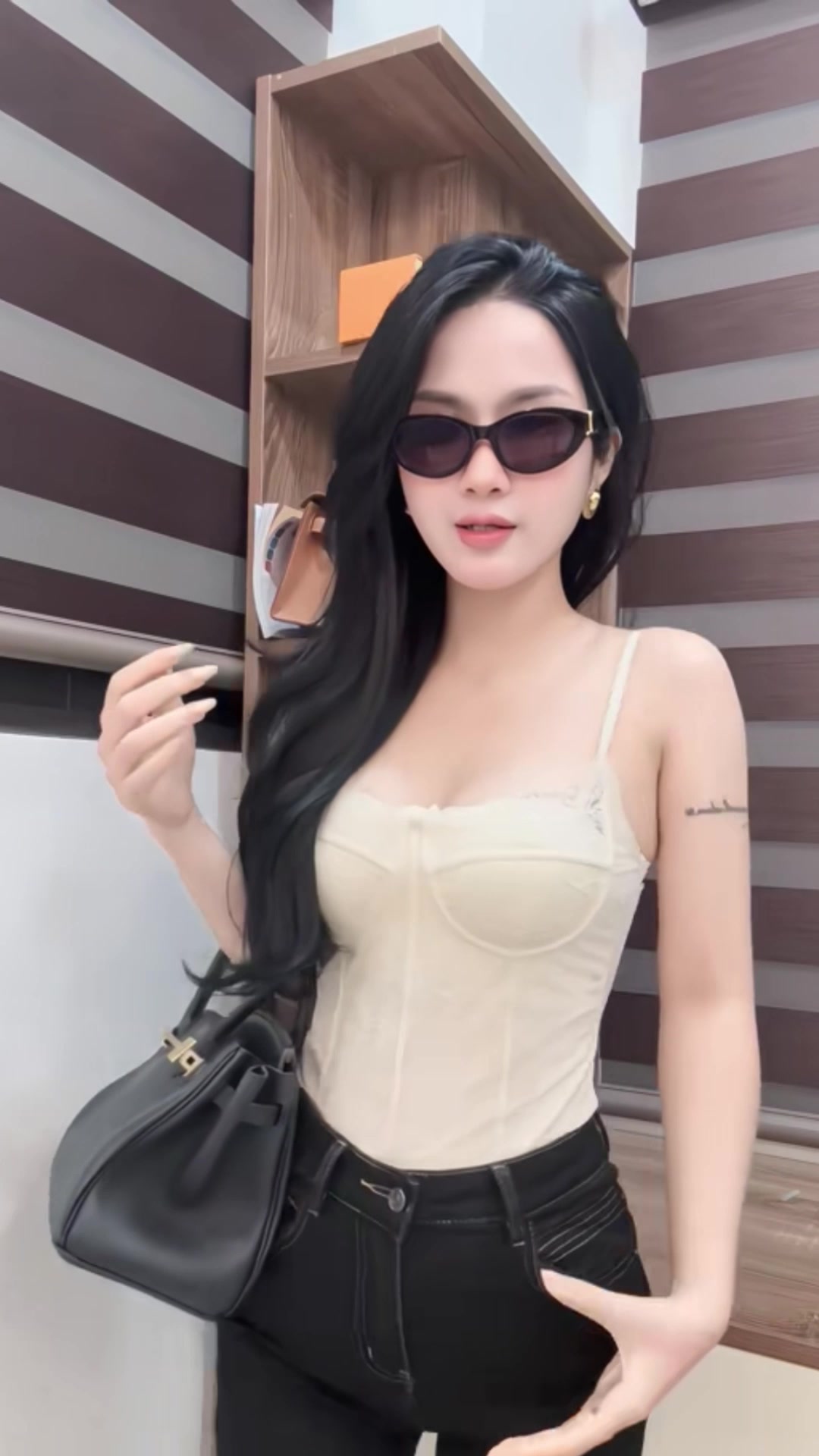 @SHE-Fashion