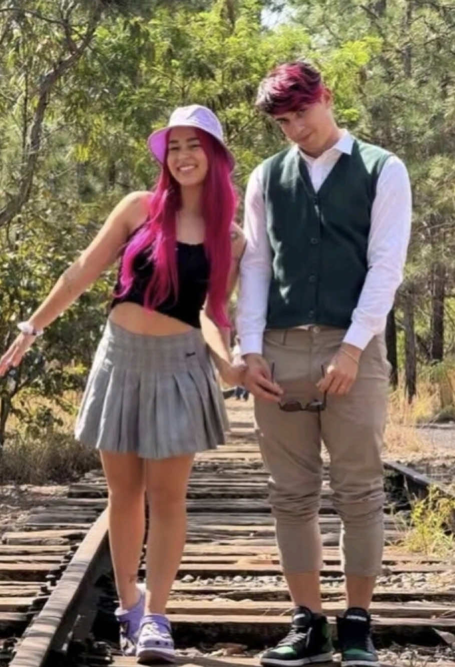@- 𝓖abi 𝜗ৎ 𝓚at notou !!💜🥹