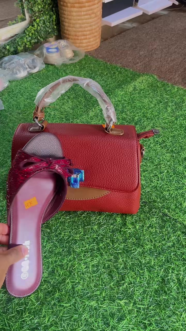 @Shoes|Bags|skoolitem in Bauchi