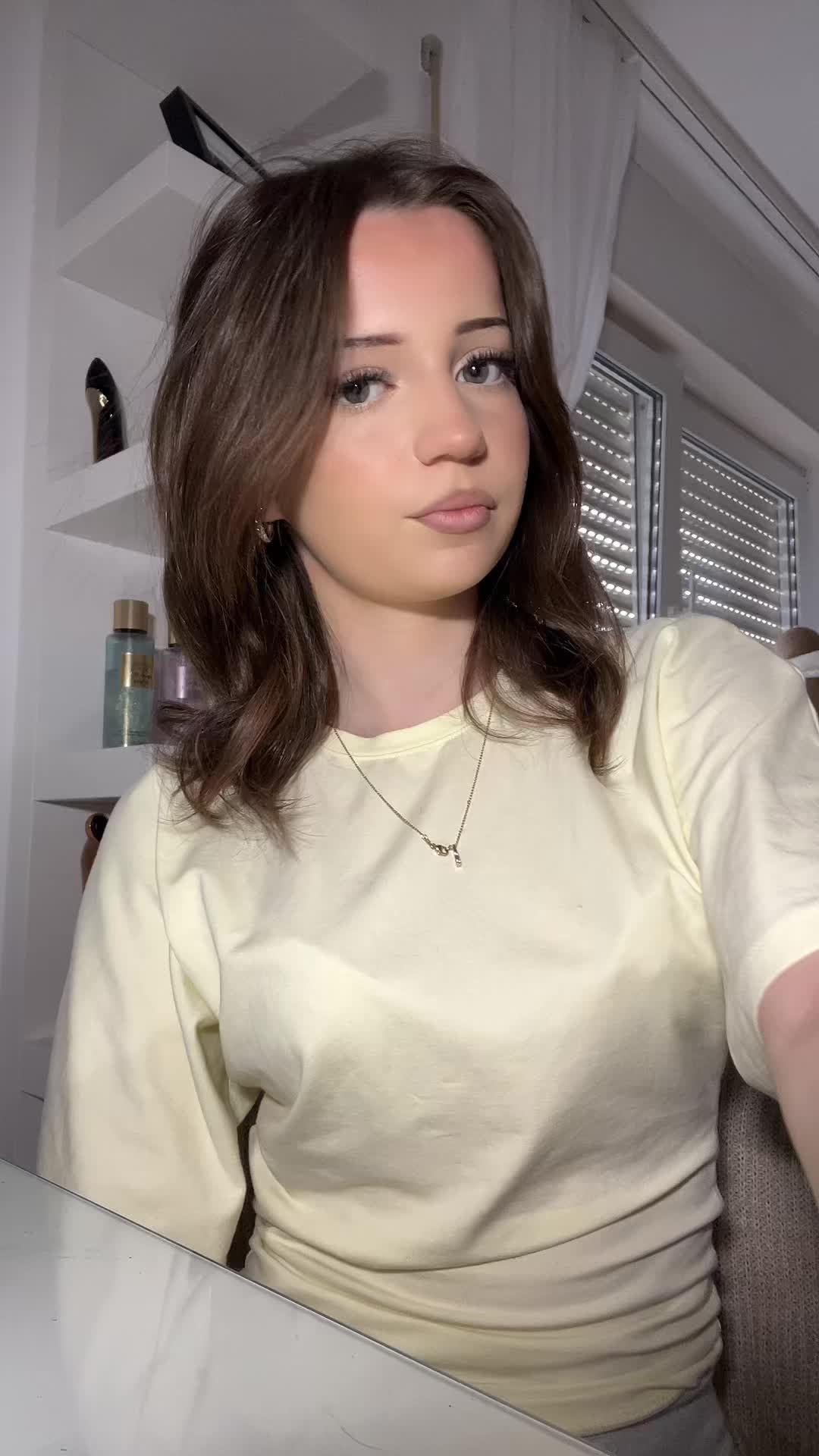 @Bella