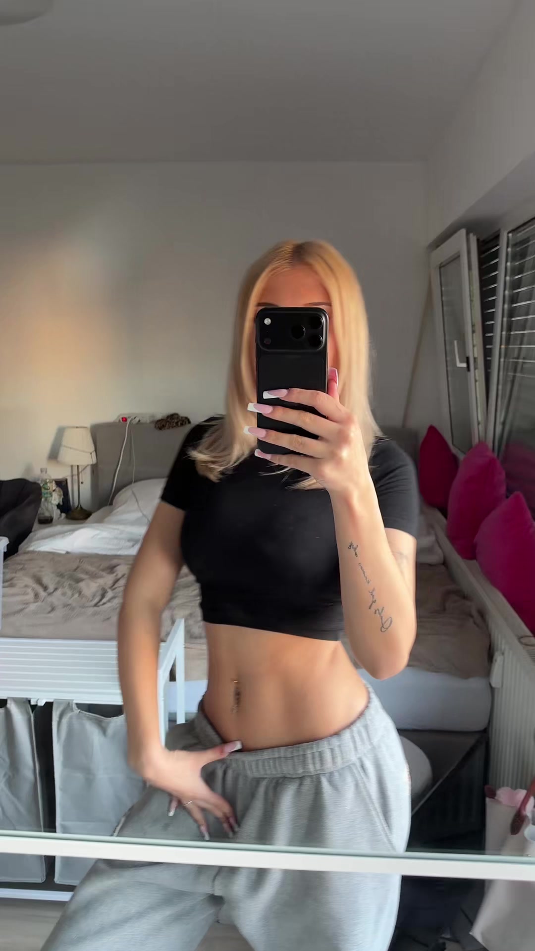 @lauramarie