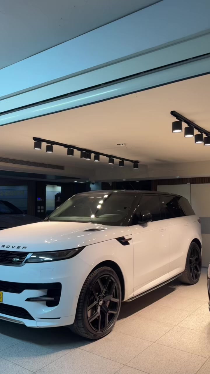@moaad luxury motors