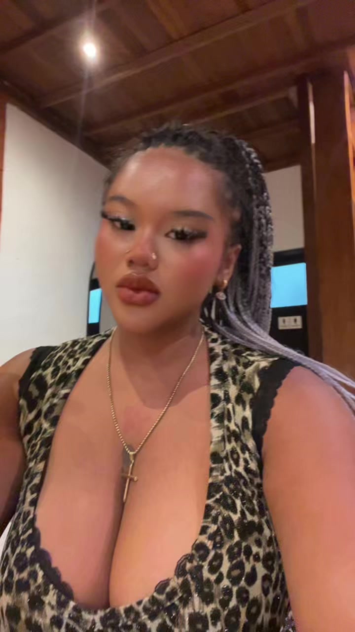 @Mi Excuseyou🐆👠💄