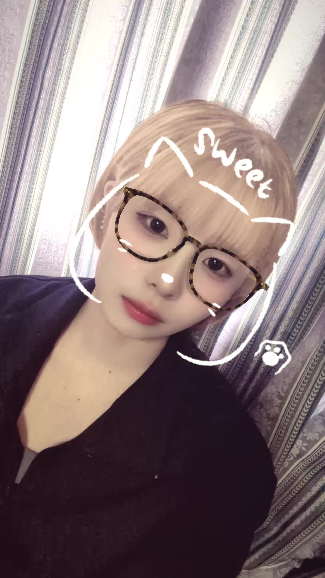 @𝓴𝓪𝓷𝓪🐱💛