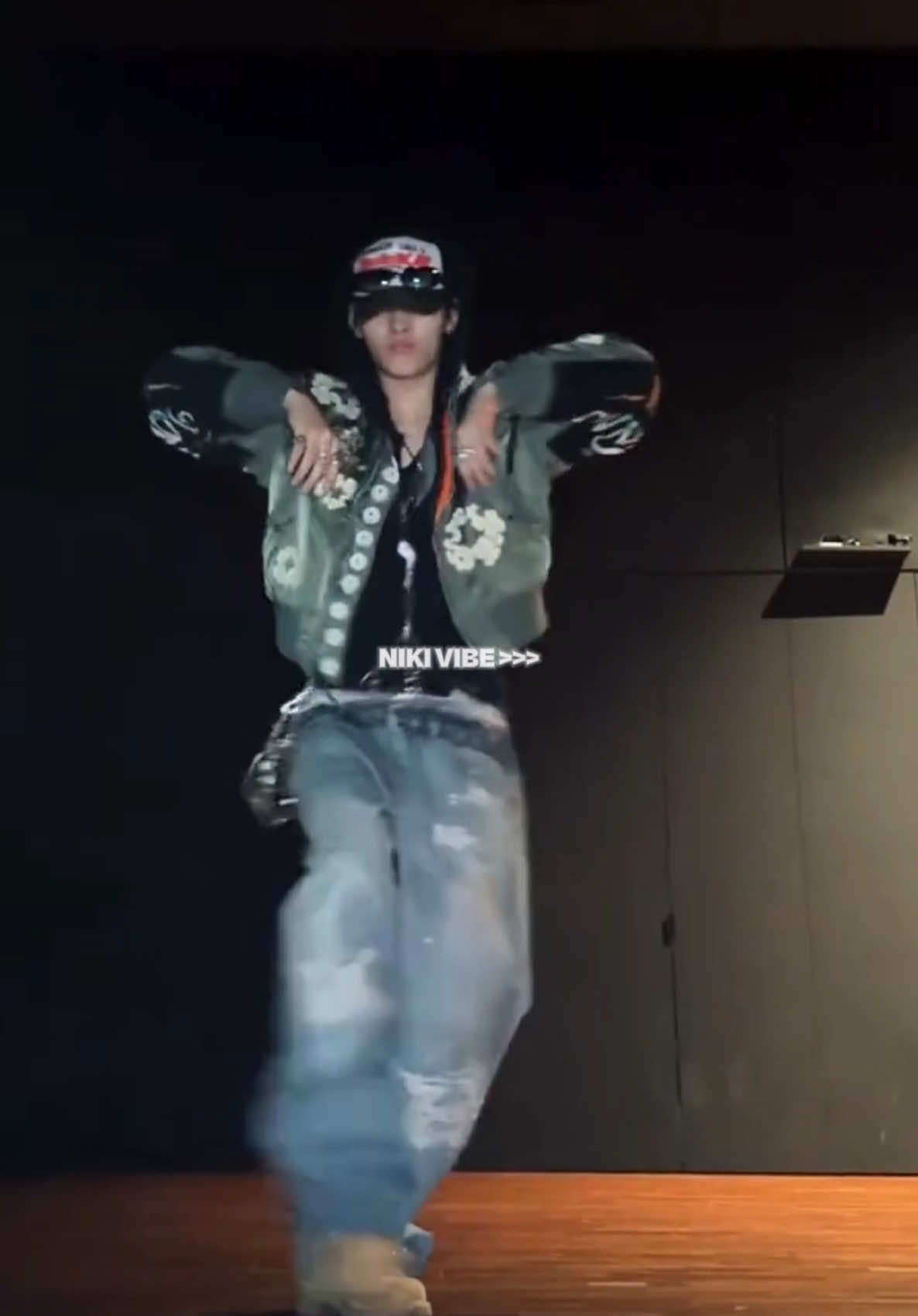 @<3