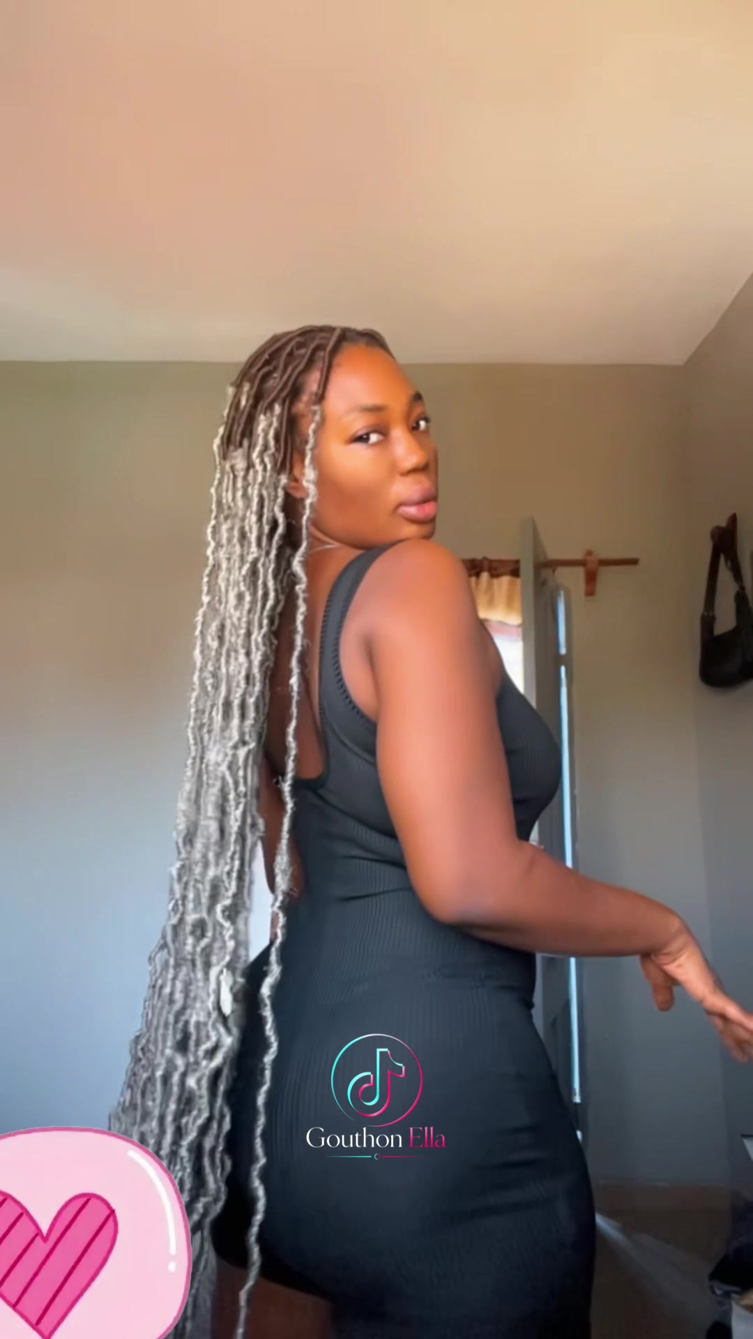 @Ella🦂❤️