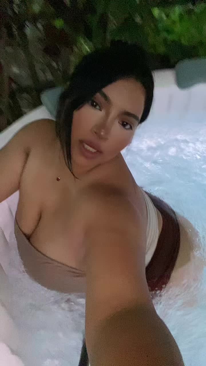 @Curvybaybee93