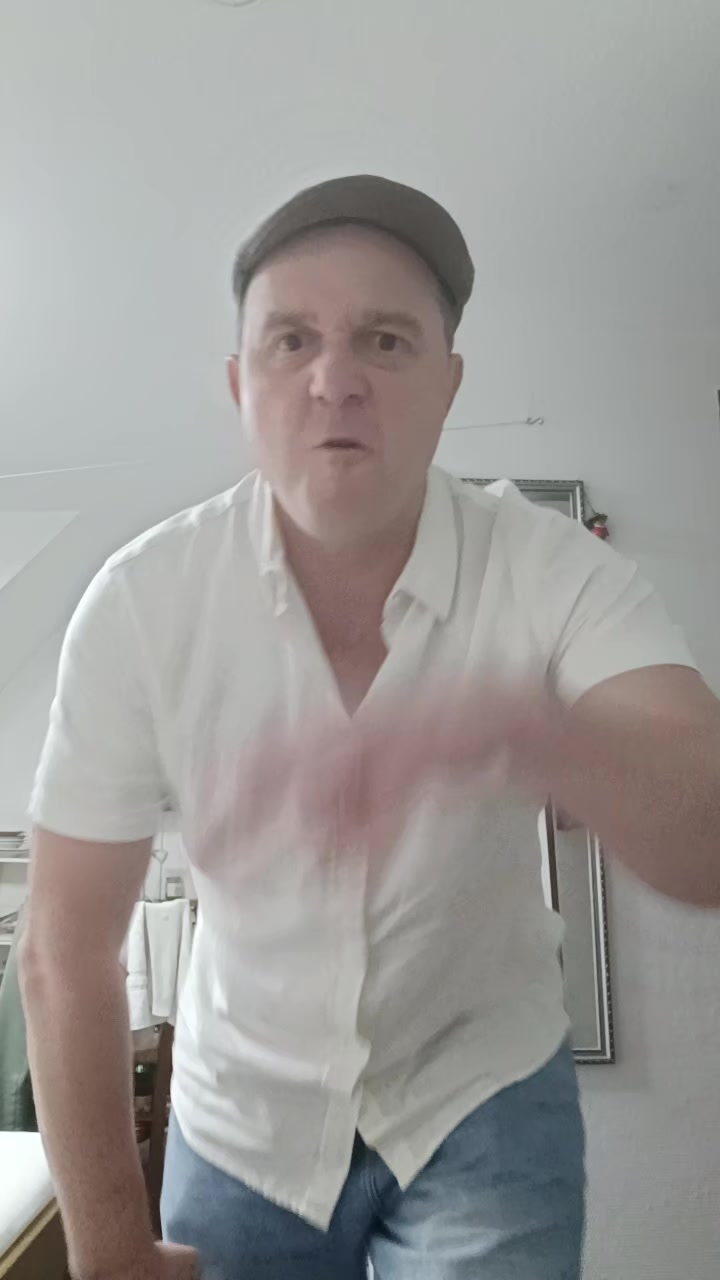 @iQ1q