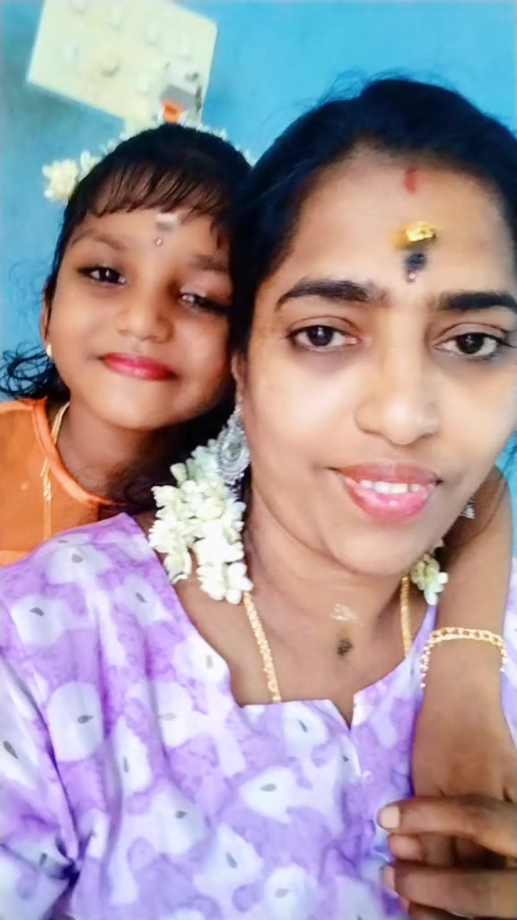 @💃കാത്തു കുറുമ്പി💃