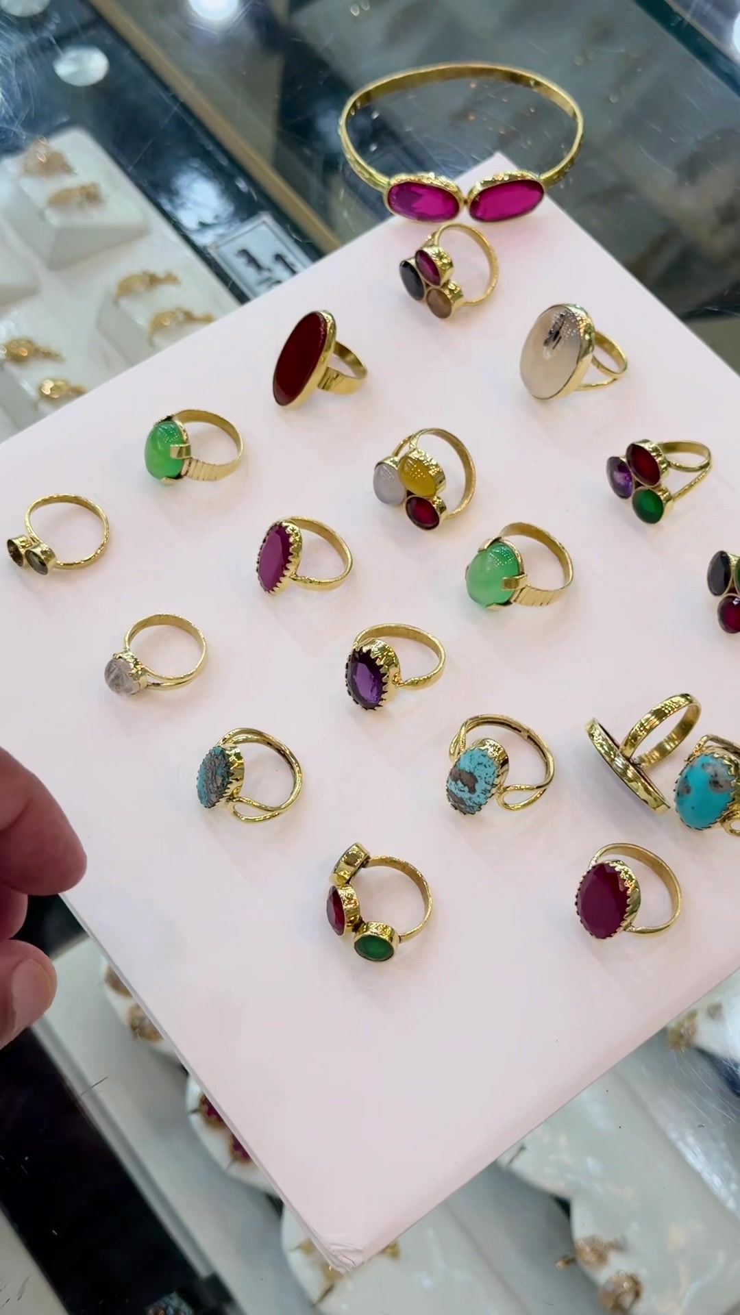 @Elegent Gems 💍