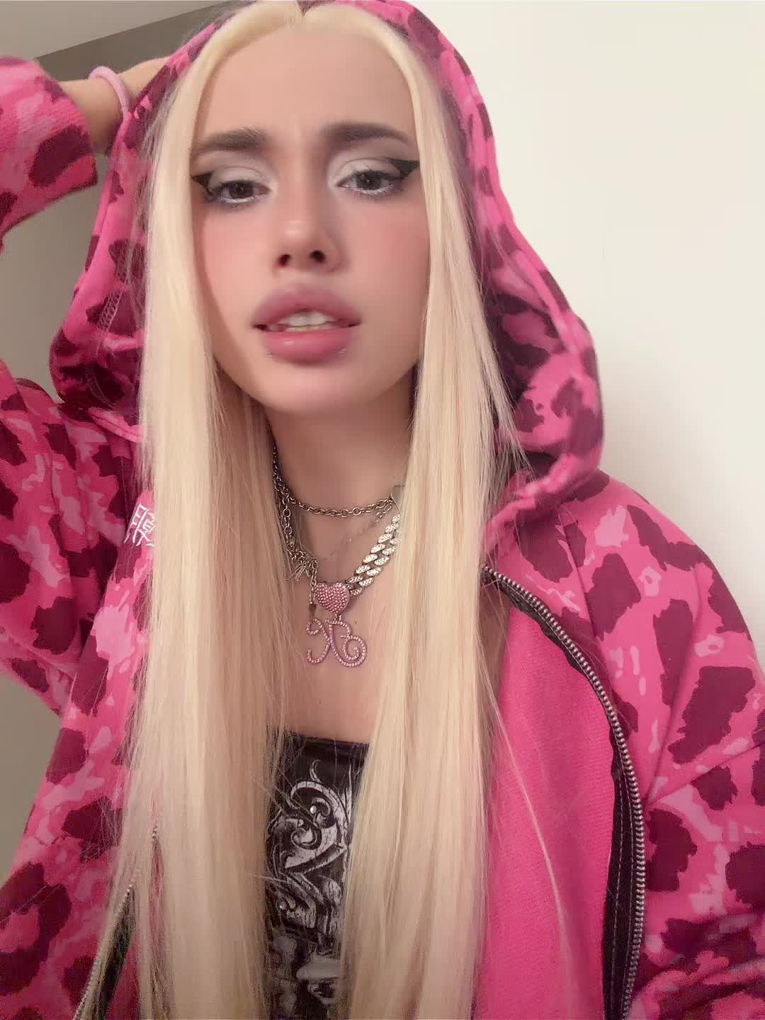 @Киса