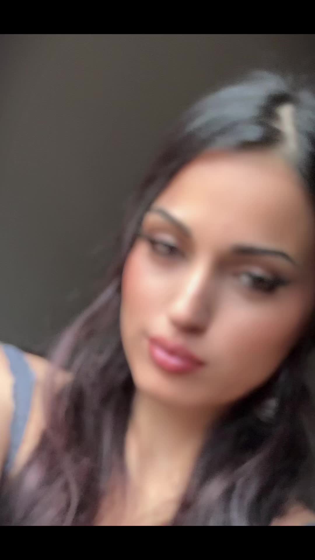 @Demi