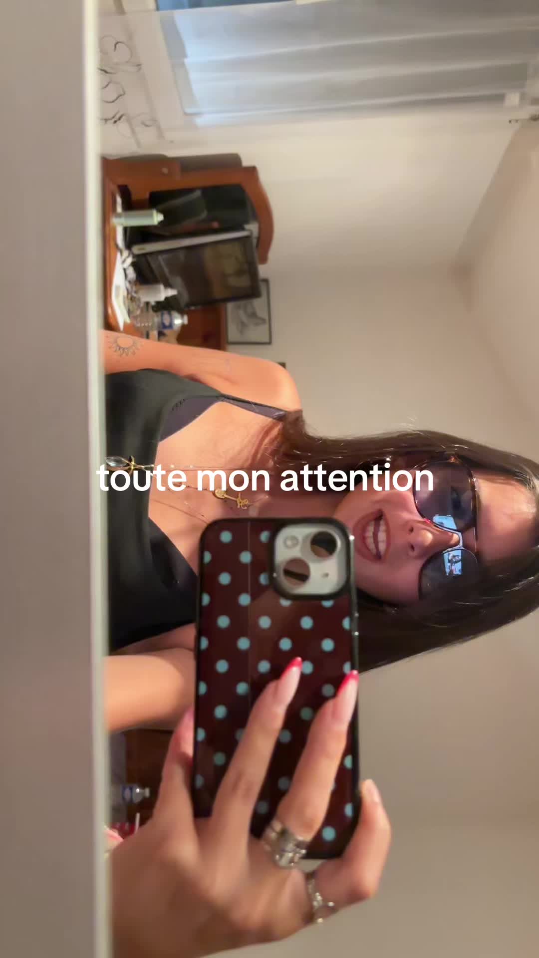 @lola.jul135