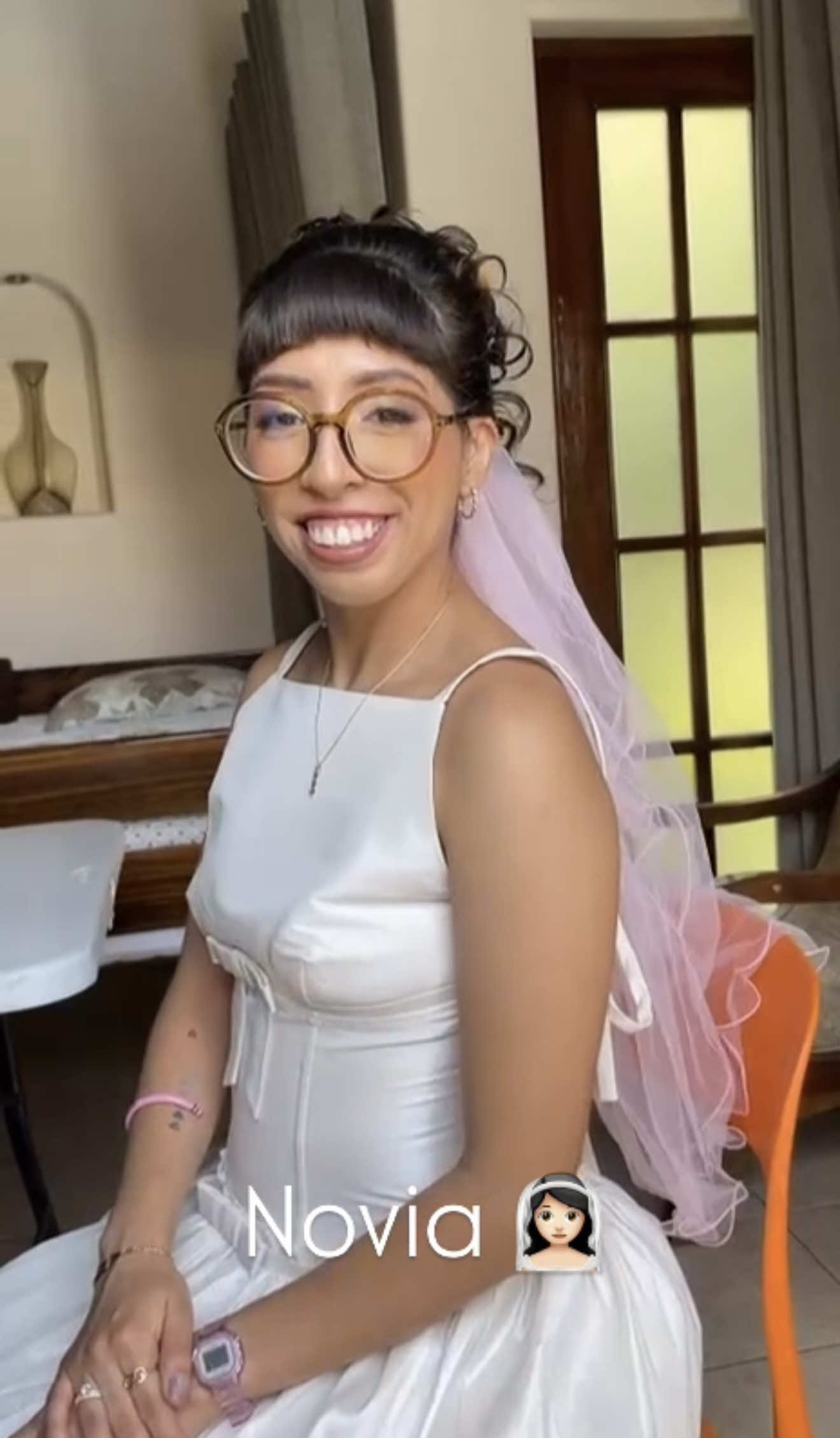@lesliemakeupartist