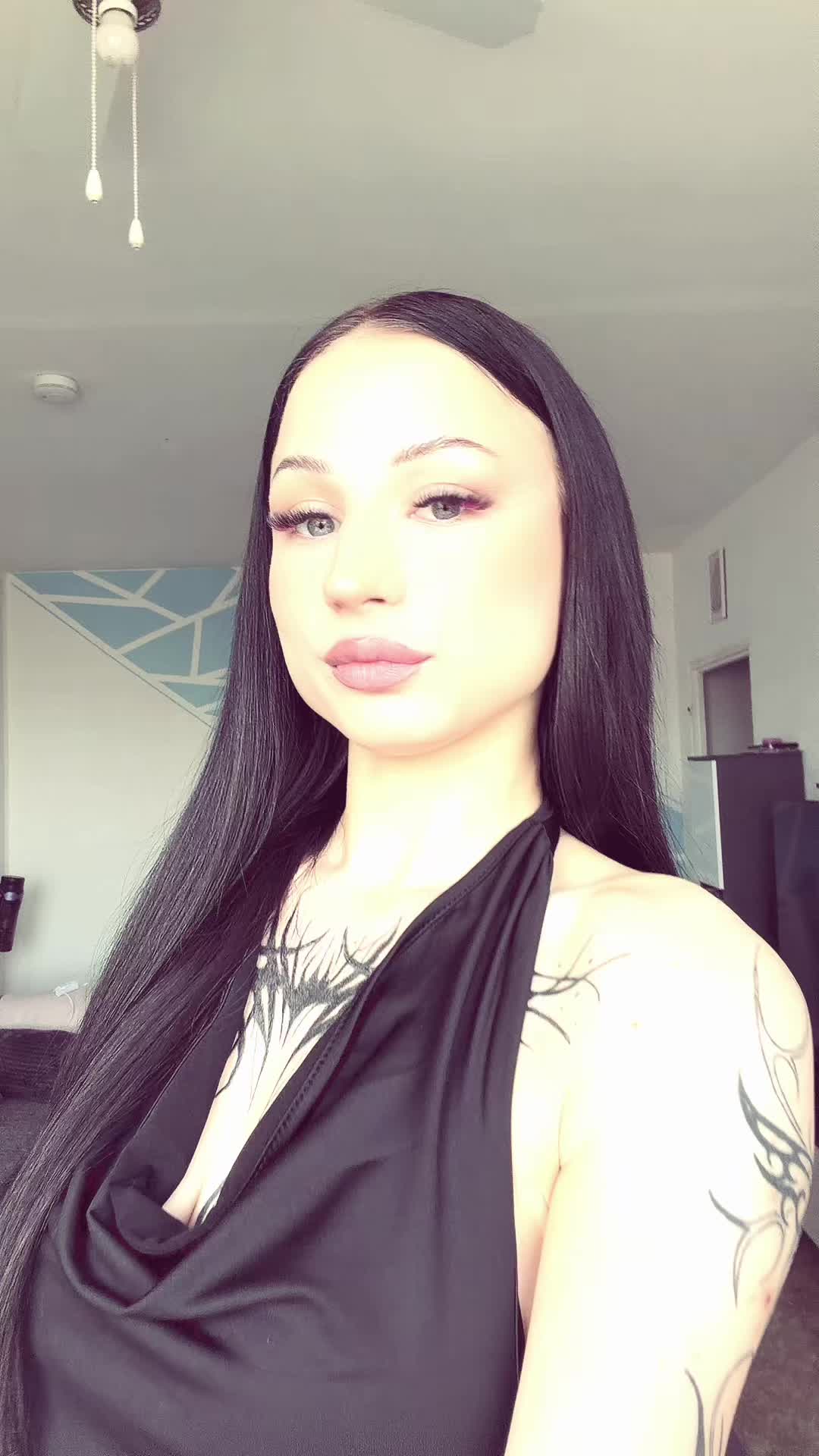 @antoinette_noir