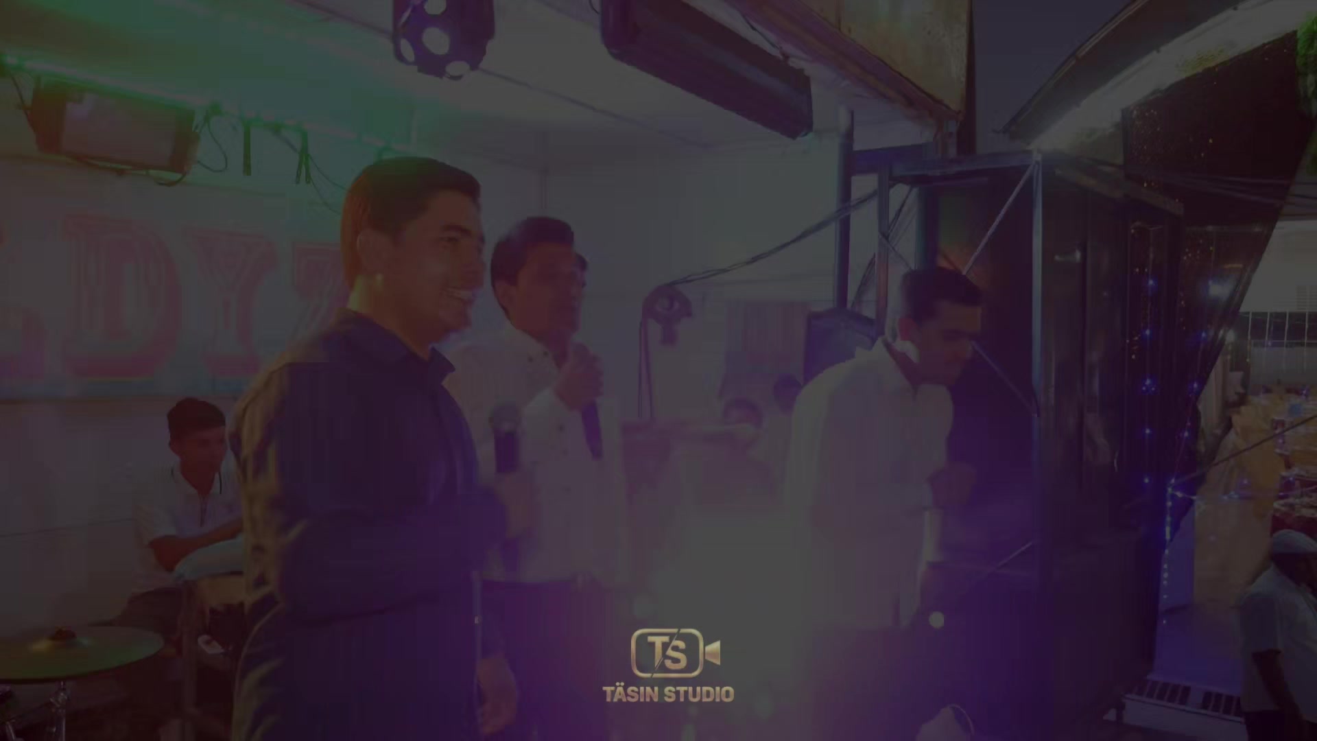 @TÁSÍN STUDIO 🎬 T/B AgAoRaZ