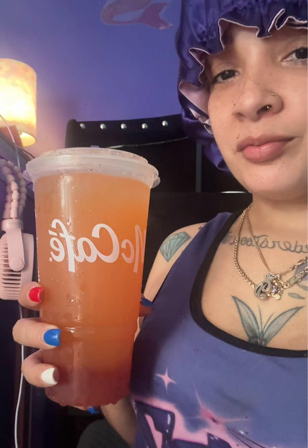 @HoodBarbiie