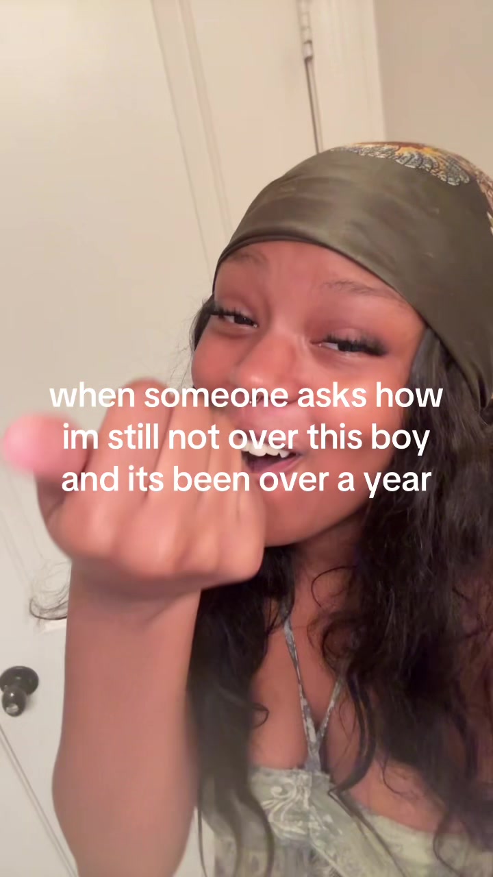 @𖣂