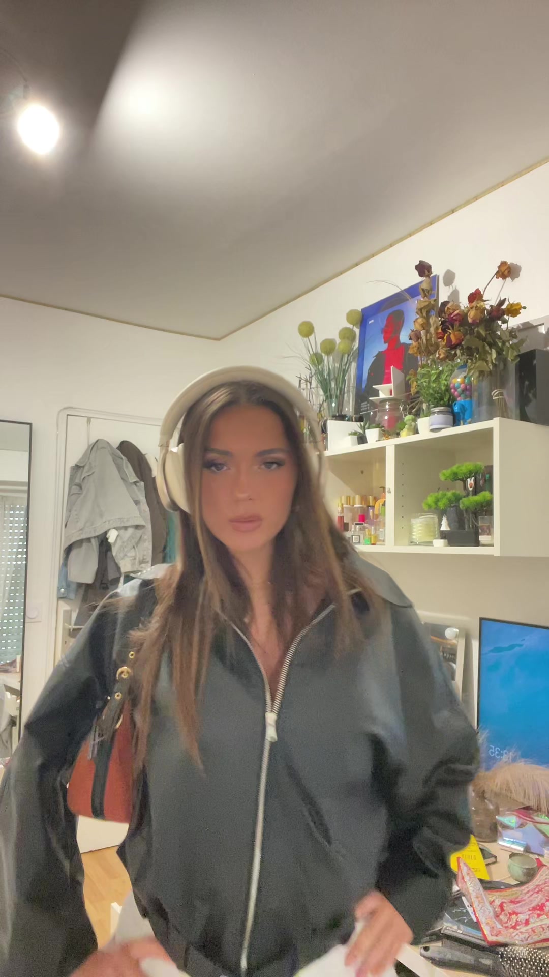 @lucie.