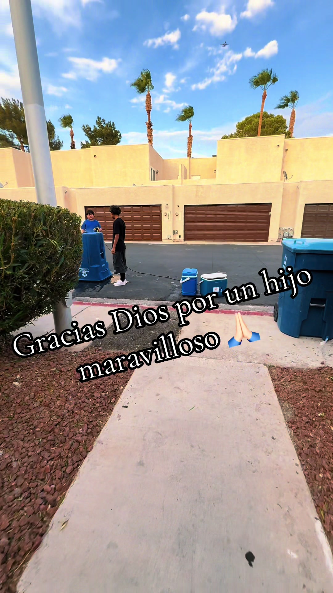@Yury Guillen