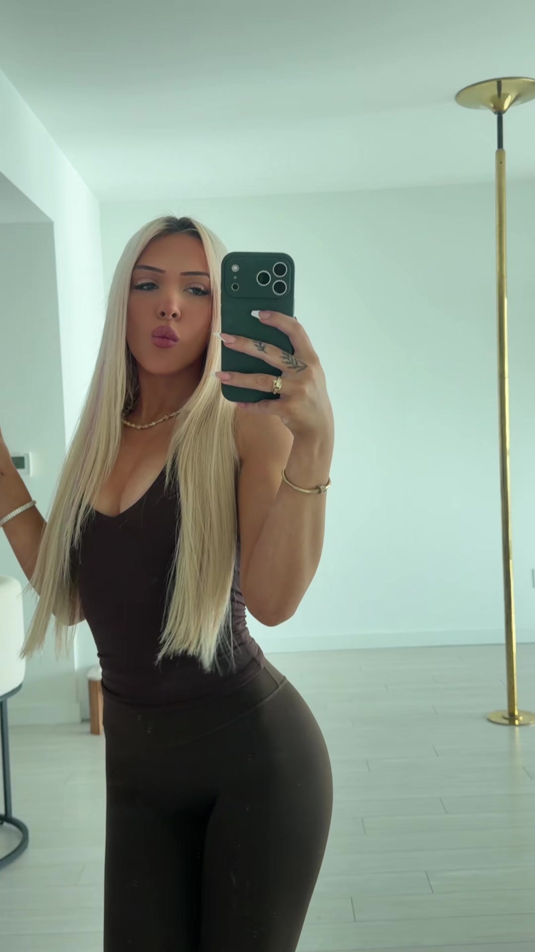 @livloxey