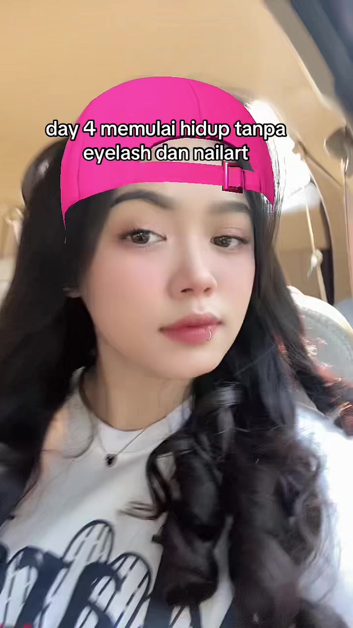 @thaniacry