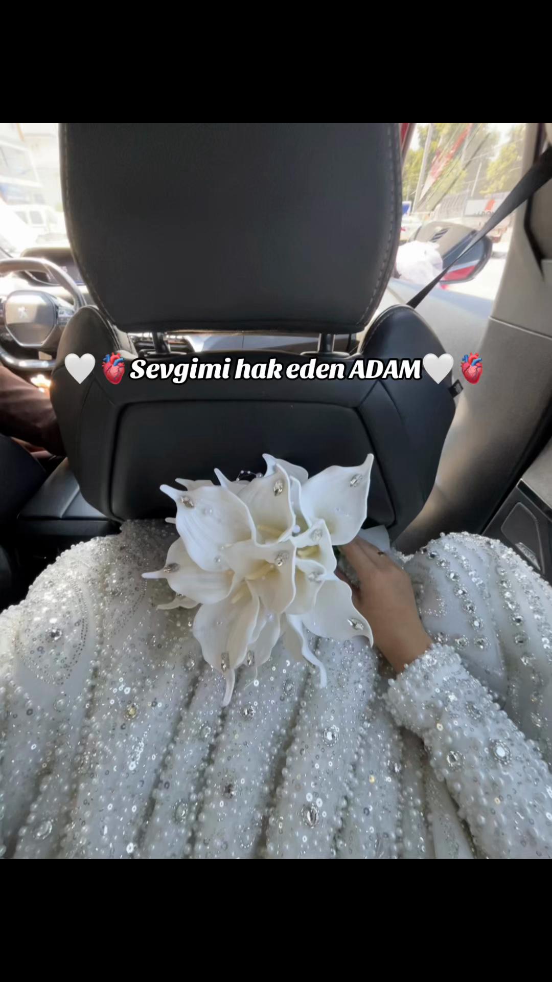 @Nazeyy🌺🌺