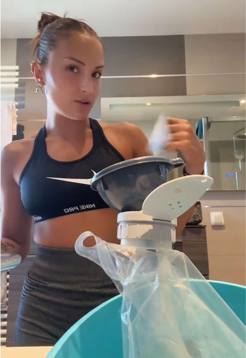 @lauriniy